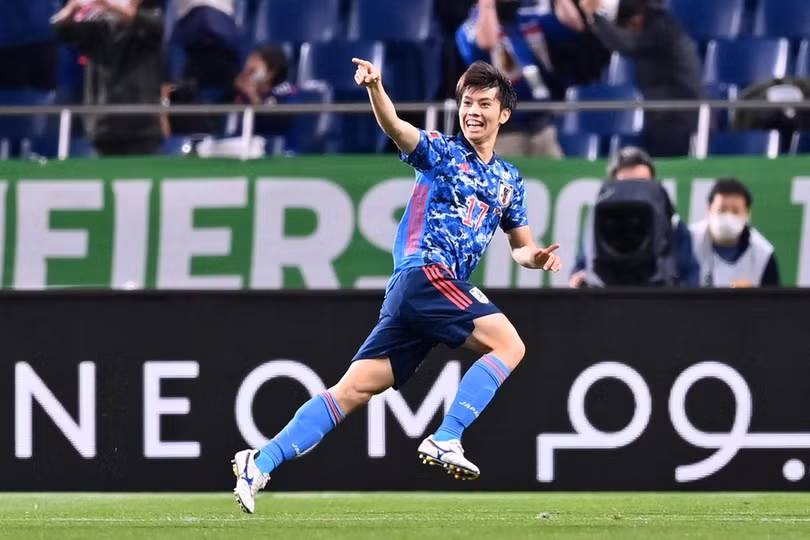 Ngôi sao Nhật Bản ngại hàng thủ 5 người của tuyển Việt Nam