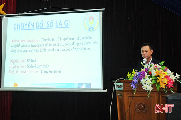Giúp hội viên nông dân Hà Tĩnh có thêm kiến thức về chuyển đổi số