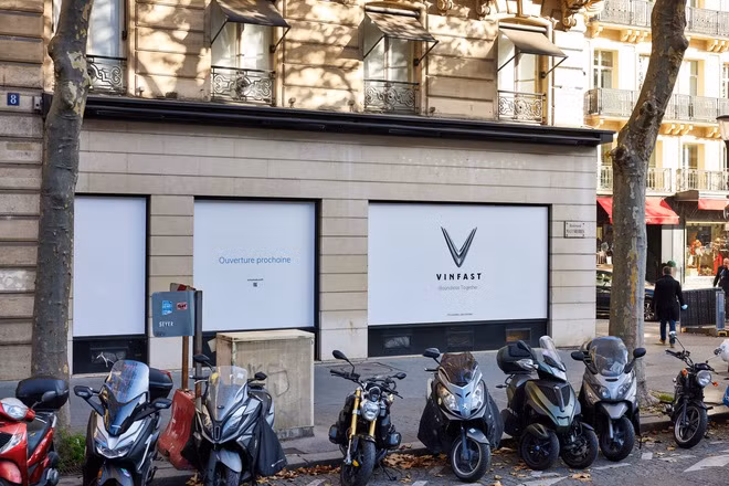 VinFast bước ra thế giới, cùng lúc thu hút truyền thông tại Pháp và Mỹ