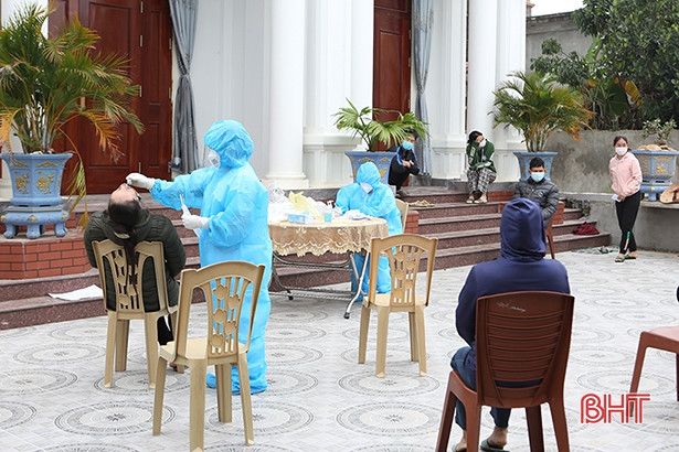 Khẩn trương xét nghiệm, sàng lọc COVID-19 cho hơn 6.000 người vùng cách ly y tế Xuân Lộc