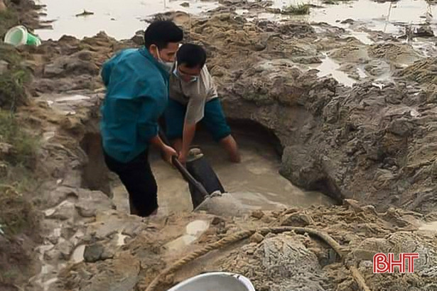 Phát hiện 1 quả bom trong lúc cải tạo ruộng đất