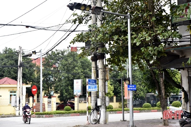3 cụm đèn tín hiệu giao thông ở Hồng Lĩnh cùng ngừng hoạt động
