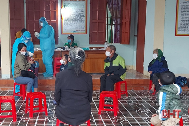 Hoàn thành việc lấy mẫu xét nghiệm cho toàn bộ người dân Kỳ Thượng