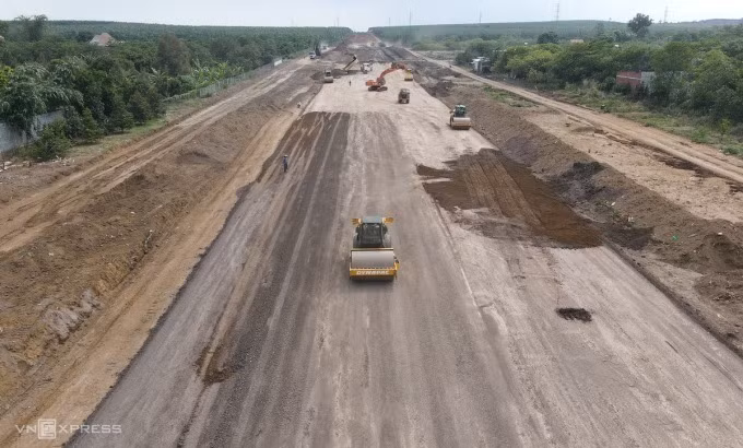 Đề xuất hình thức đầu tư cao tốc Bắc - Nam đoạn Bãi Vọt - Vũng Áng