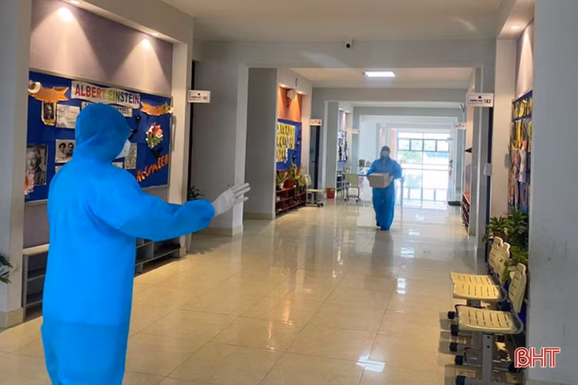 Các “chiến binh nhí” Trường Phổ thông liên cấp Albert Einstein Hà Tĩnh bắt nhịp tốt ở khu cách ly