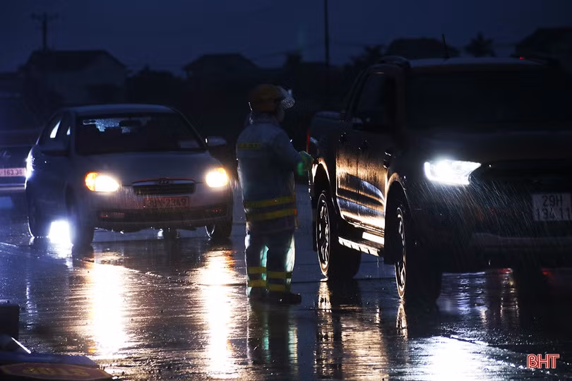 UBND tỉnh Hà Tĩnh chỉ đạo các địa phương tiếp tục tăng cường các biện pháp phòng, chống dịch COVID-19