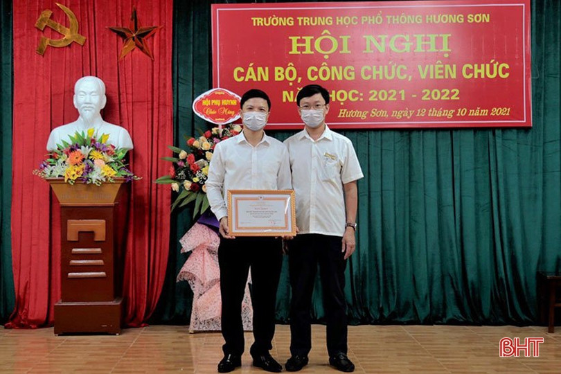 Thầy giáo ở Hà Tĩnh 20 lần hiến máu tình nguyện