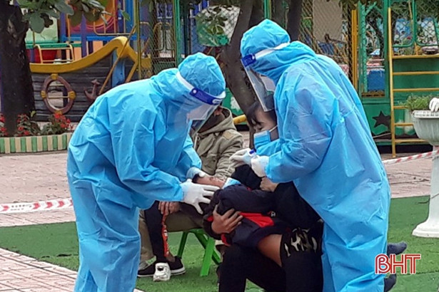 113/115 trường hợp F1 liên quan đến ca bệnh ở Kỳ Phong âm tính lần 1