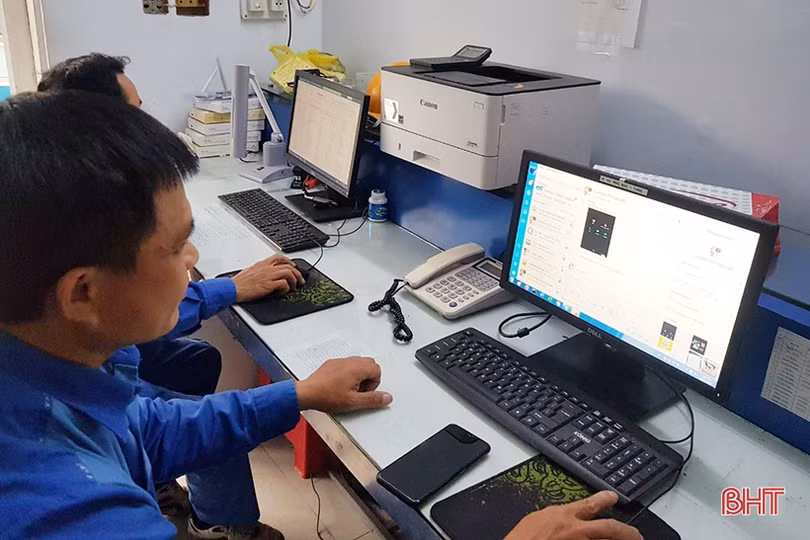 Nông dân Can Lộc lắp camera trên đồng ruộng để làm nông nghiệp sạch