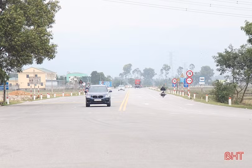 Đảm bảo an toàn giao thông khi thi công nút giao cao tốc Bắc - Nam đoạn qua Hà Tĩnh