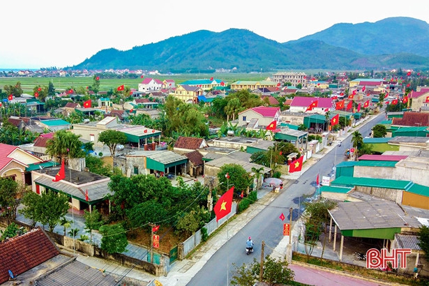 Hà Tĩnh thưởng huyện nông thôn mới Cẩm Xuyên 10 tỷ đồng