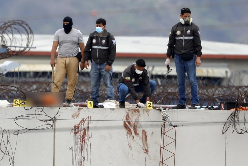 Băng đảng đấu súng trong tù, 68 người chết