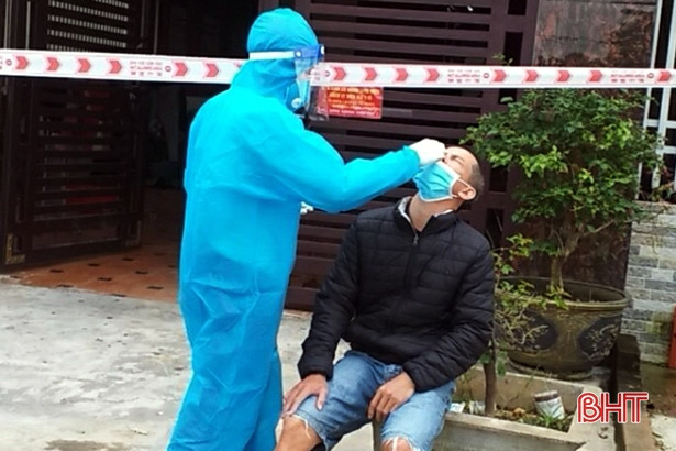 Ngày 10/11, lấy hơn 1.100 mẫu xét nghiệm COVID-19 ở xã Kỳ Phong