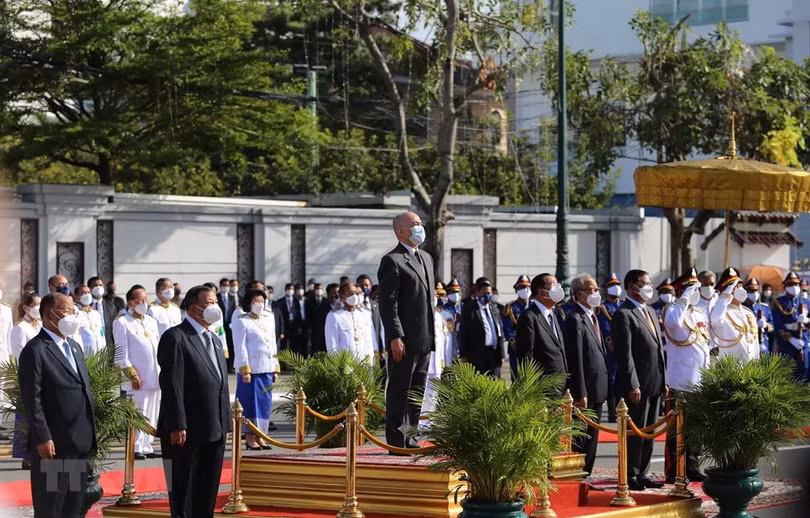 Campuchia long trọng tổ chức kỷ niệm 68 năm ngày Quốc khánh