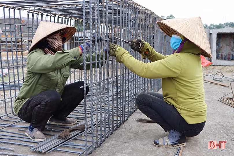 58 tỷ đồng làm đường bờ kè sông Hội mừng 180 năm danh xưng Cẩm Xuyên