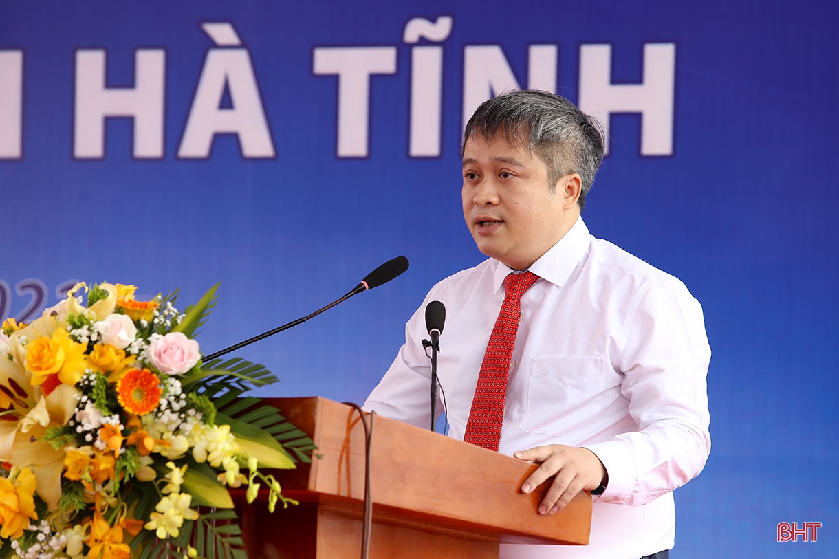 Chính thức thông xe cầu Cửa Hội nối Nghệ An - Hà Tĩnh
