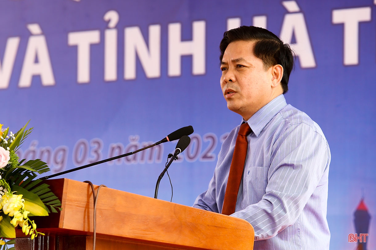 Chính thức thông xe cầu Cửa Hội nối Nghệ An - Hà Tĩnh