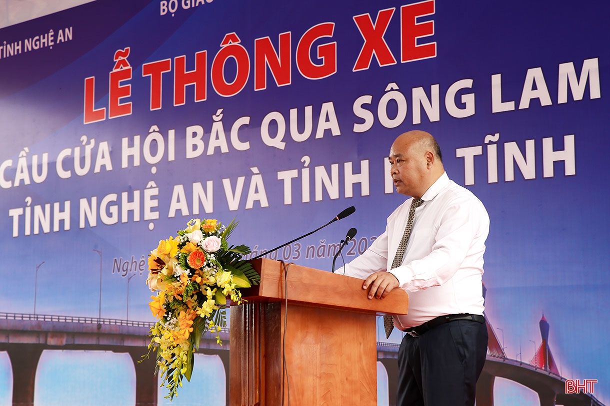 Chính thức thông xe cầu Cửa Hội nối Nghệ An - Hà Tĩnh