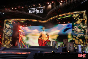  Chữ “tâm” sáng mãi muôn đời...