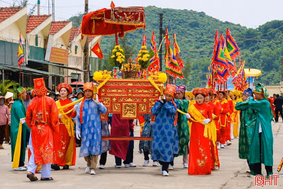 Thờ thần biển - di sản tinh thần của ngư dân Lộc Hà