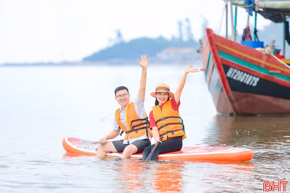 Đánh thức mùa hè nơi miền sóng vỗ