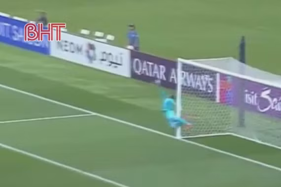 U23 Việt Nam - U23 Malaysia: Siêu phẩm cầu vồng của Khuất Văn Khang