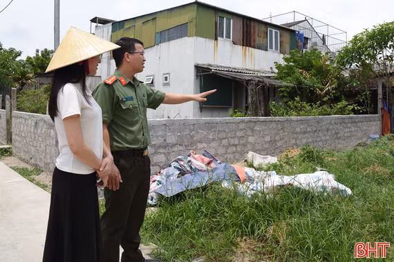 Hiến đất mở đường, vợ chồng trẻ truyền cảm hứng sống đẹp