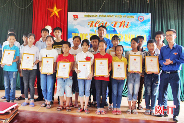 22 học sinh đạt giải hội thi tin học trẻ cấp huyện Vũ Quang