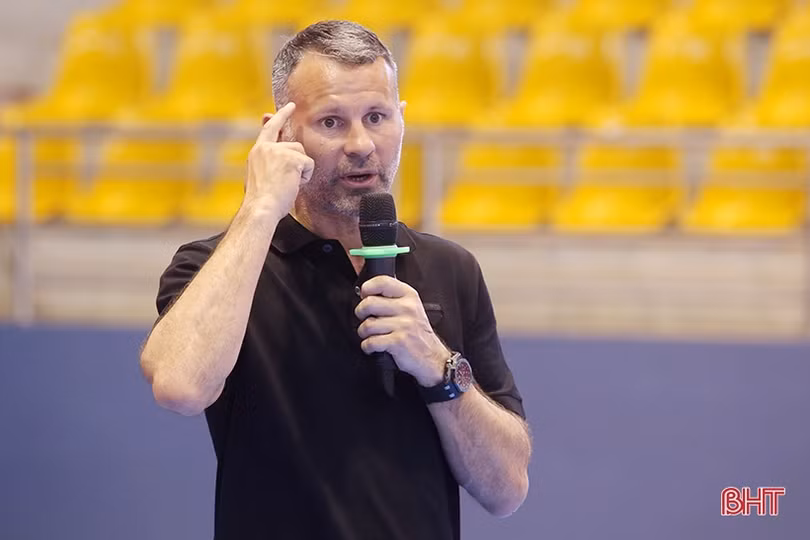 Danh thủ Ryan Giggs: Hà Tĩnh là vùng đất có nhiều tài năng bóng đá