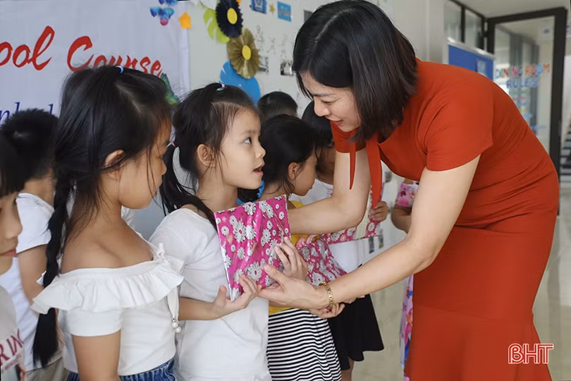 Sau khóa tiền tiểu học Trường Albert Einstein, các bé sẵn sàng tâm thế vào lớp 1