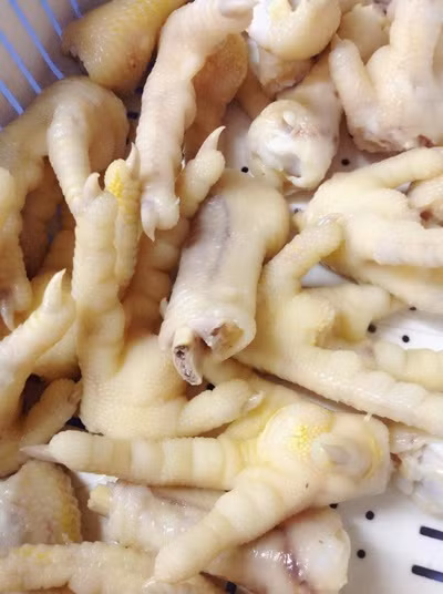 Cuối tuần, làm món chân gà rang muối ớt ngon cực đỉnh