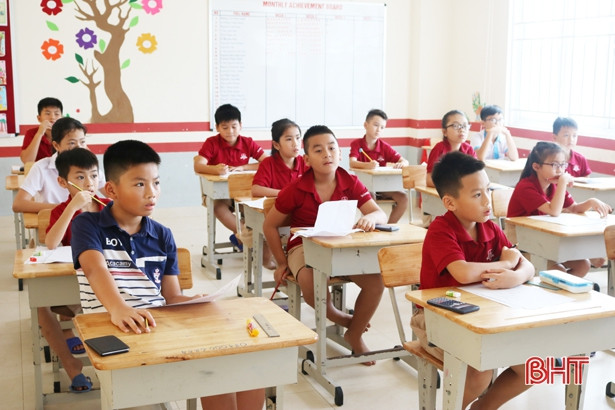 iSchool Hà Tĩnh tôn vinh học sinh giỏi năm học 2018-2019