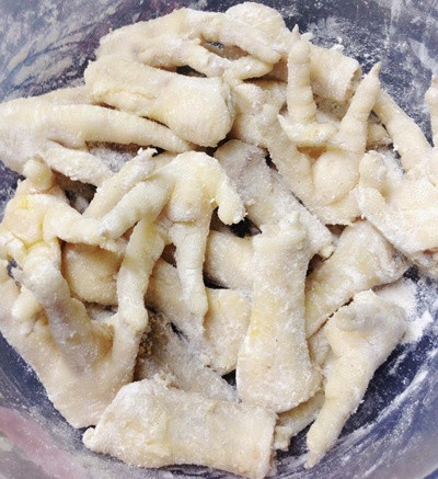 Cuối tuần, làm món chân gà rang muối ớt ngon cực đỉnh