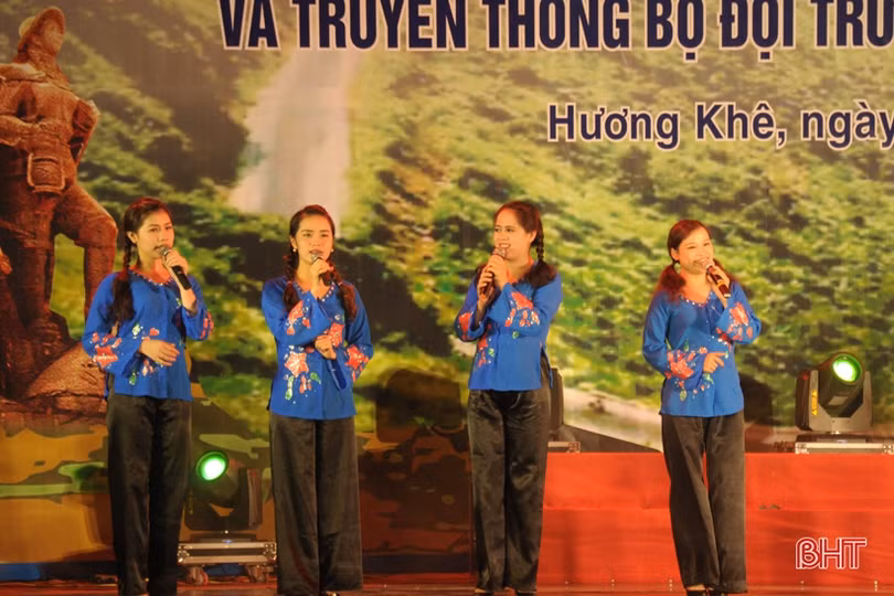Liên hoan Tuyên truyền lưu động “Trường Sơn - con đường huyền thoại”