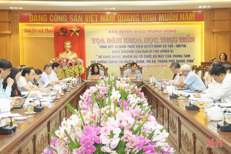 Cập nhật kiến thức cho 71 cán bộ diện BTV Tỉnh ủy Hà Tĩnh quản lý