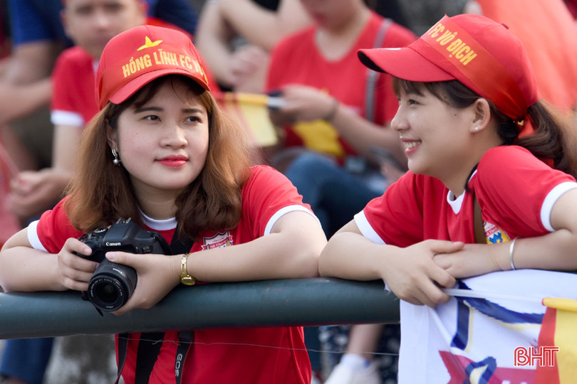 Hồng Lĩnh Hà Tĩnh chiến thắng thuyết phục Phù Đổng FC 2-0 trên sân khách ảnh 10 Hồng Lĩnh Hà Tĩnh chiến thắng thuyết phục Phù Đổng FC 2-0 trên sân khách