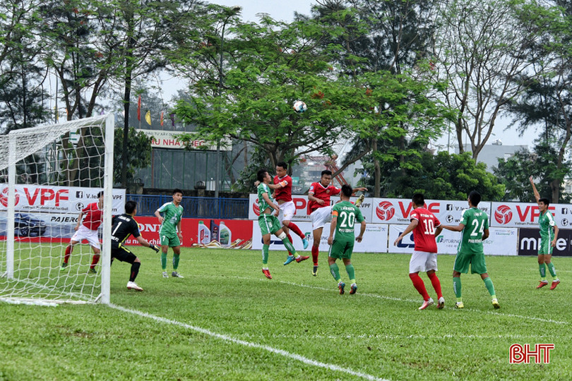 Hồng Lĩnh Hà Tĩnh chiến thắng thuyết phục Phù Đổng FC 2-0 trên sân khách ảnh 4 Hồng Lĩnh Hà Tĩnh chiến thắng thuyết phục Phù Đổng FC 2-0 trên sân khách