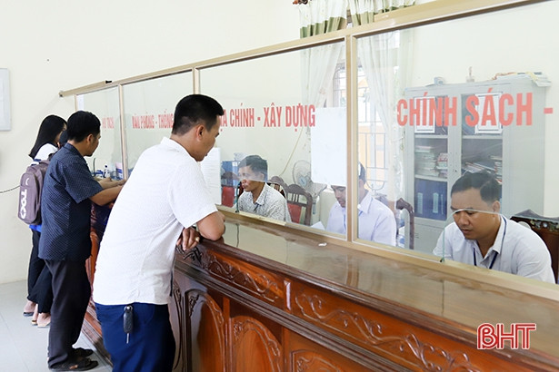 Ban hành nghị quyết, Lộc Hà "hóa giải" khó khăn trong sắp xếp bộ máy, tinh giản biên chế ảnh 1 Ban hành nghị quyết, Lộc Hà “hóa giải” khó khăn trong sắp xếp bộ máy, tinh giản biên chế