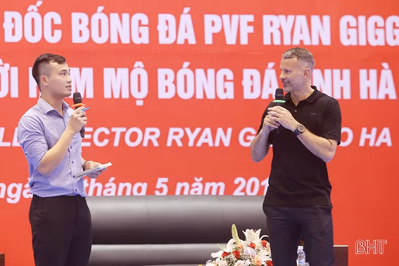 Danh thủ Ryan Giggs: Hà Tĩnh là vùng đất có nhiều tài năng bóng đá