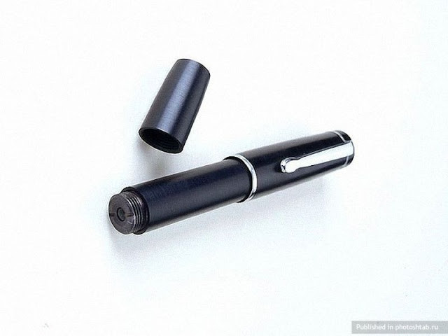 Choáng với vũ khí gián điệp được ngụy trang như phim trinh thám