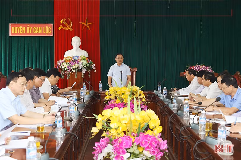 Khẩn trương giải quyết vướng mắc, triển khai thi công dự án thủy lợi Ngàn Trươi – Cẩm Trang