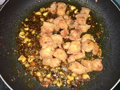 Thịt ba chỉ chiên nước mắm “ngon tê lưỡi” cả nhà đua nhau gắp