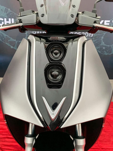 V9 - xe máy điện thể thao mới của VinFast lộ diện