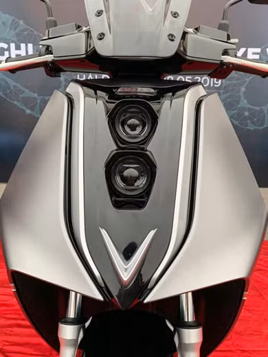 V9 - xe máy điện thể thao mới của VinFast lộ diện