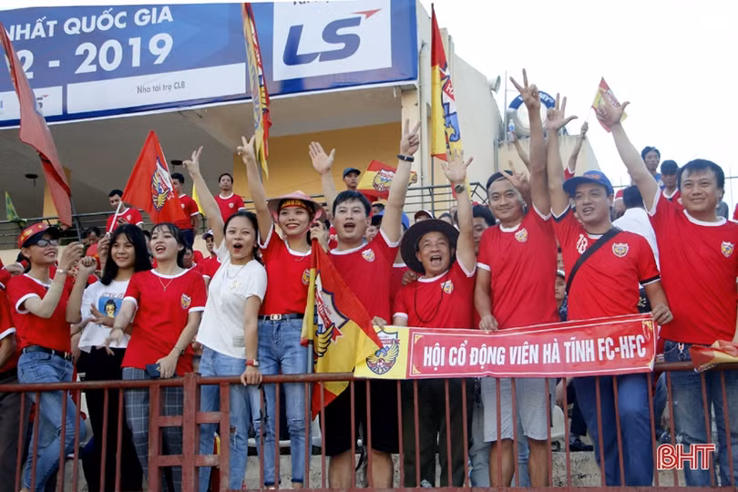 Hàng công bế tắc, Hồng Lĩnh Hà Tĩnh để Bình Phước cầm chân trên sân nhà