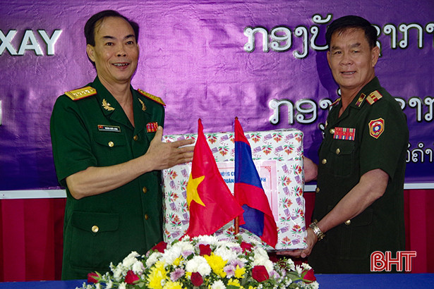 Hà Tĩnh, Bôlykhămxay ký kết thực hiện nhiệm vụ quân sự - quốc phòng