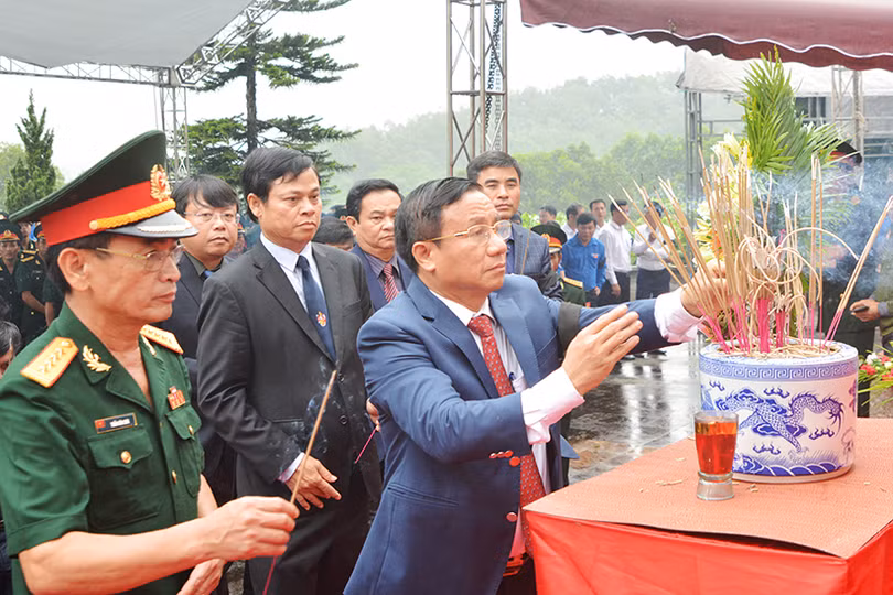 Hà Tĩnh truy điệu, an táng 7 hài cốt liệt sỹ quân tình nguyện và chuyên gia Việt Nam hy sinh tại Lào