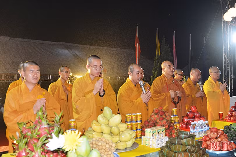 Hà Tĩnh tổ chức đại lễ cầu siêu tại Nghĩa trang Liệt sỹ quốc gia Nầm