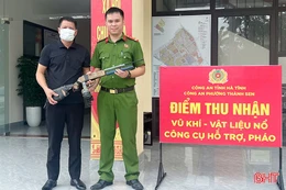 Kể chuyện công an xã vận động thu hồi vũ khí, vật liệu nổ