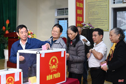 Cử tri gửi trọn niềm tin vào đại biểu dân cử